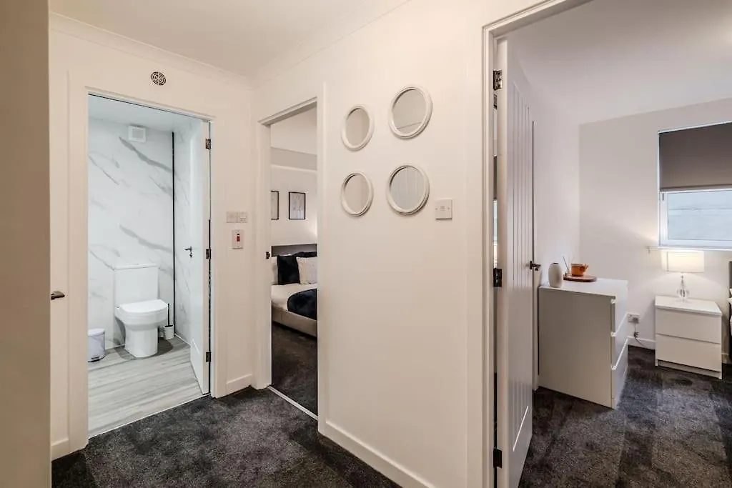 Central Location, Private Parking, Free Netflix Aberdeen